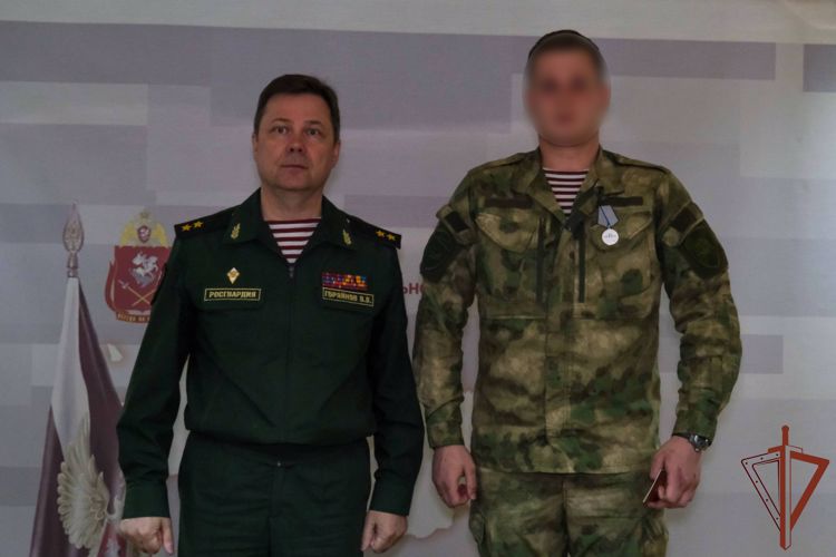Росгвардейцам- участникам спецоперации вручены госнаграды 