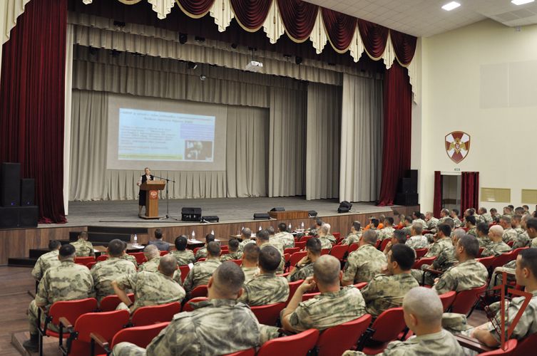 Мобильная агитационная бригада поприветствовала военнослужащих Росгвардии в Ростовской области