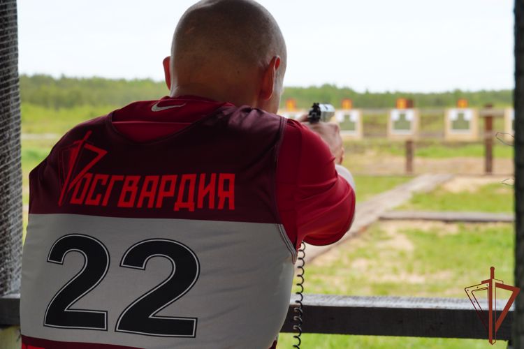 В Ленинградской области прошли чемпионаты СЗО Росгвардии по служебному биатлону и легкоатлетическому кроссу