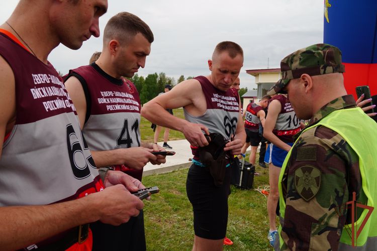 В Ленинградской области прошли чемпионаты СЗО Росгвардии по служебному биатлону и легкоатлетическому кроссу