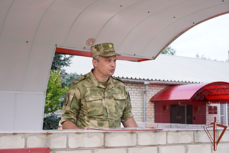 КВАРТИРНО-ЭКСПЛУАТАЦИОННАЯ ЧАСТЬ ГРОЗНЕНСКОГО СОЕДИНЕНИЯ РОСГВАРДИИ ОТМЕТИЛА 22-Ю ГОДОВЩИНУ