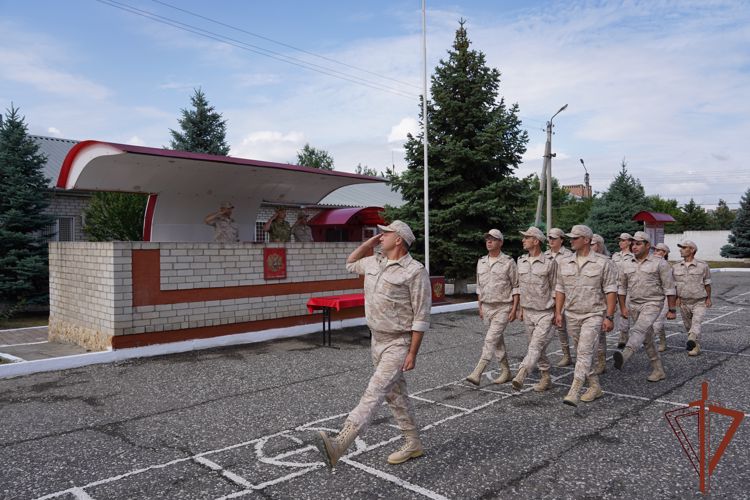 КВАРТИРНО-ЭКСПЛУАТАЦИОННАЯ ЧАСТЬ ГРОЗНЕНСКОГО СОЕДИНЕНИЯ РОСГВАРДИИ ОТМЕТИЛА 22-Ю ГОДОВЩИНУ