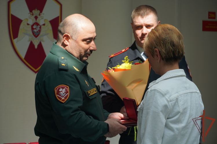В Петрозаводске наградили росгвардейцев, отличившихся в ходе специальной военной операции на Украине