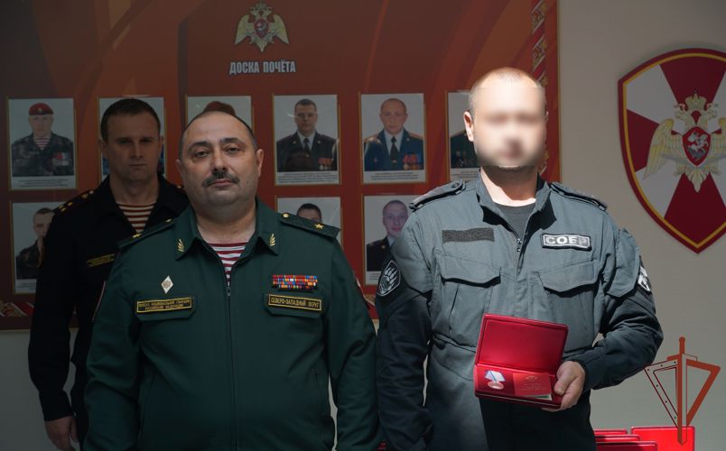 В Петрозаводске наградили росгвардейцев, отличившихся в ходе специальной военной операции на Украине