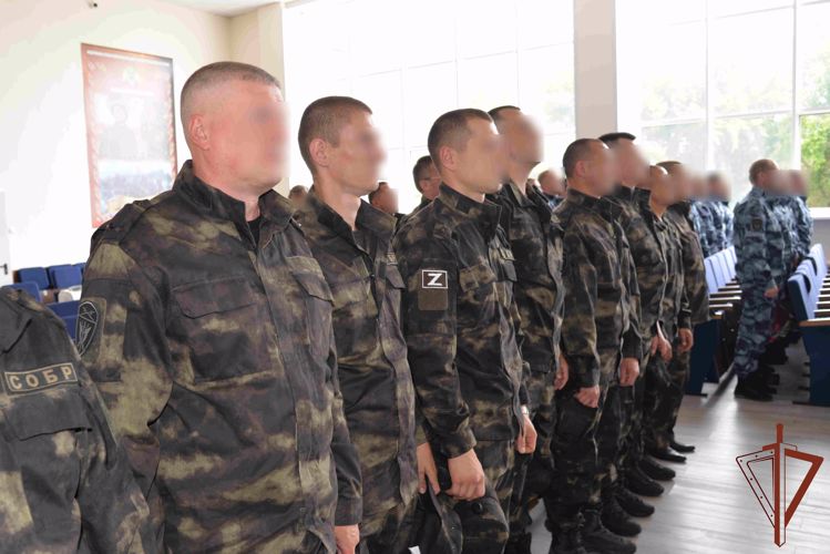 Госнаграды вручены в Кургане росгвардейцам-участникам спецоперации 