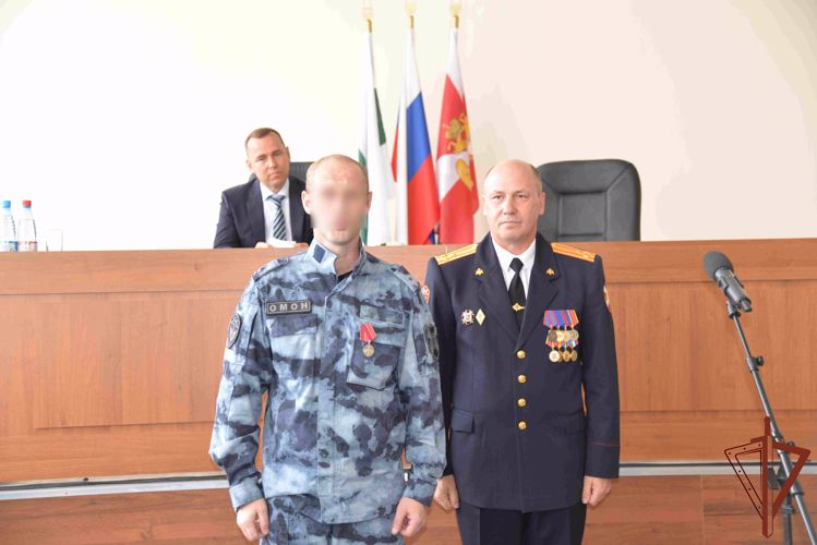 Госнаграды вручены в Кургане росгвардейцам-участникам спецоперации 
