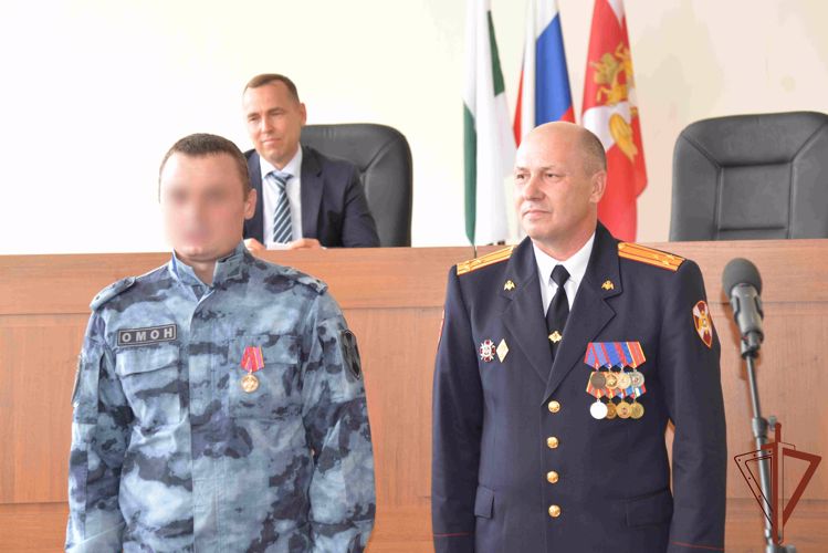 Госнаграды вручены в Кургане росгвардейцам-участникам спецоперации 
