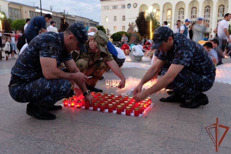 На Северном Кавказе Росгвардия приняла участие в мероприятиях, посвященных Дню памяти и скорби