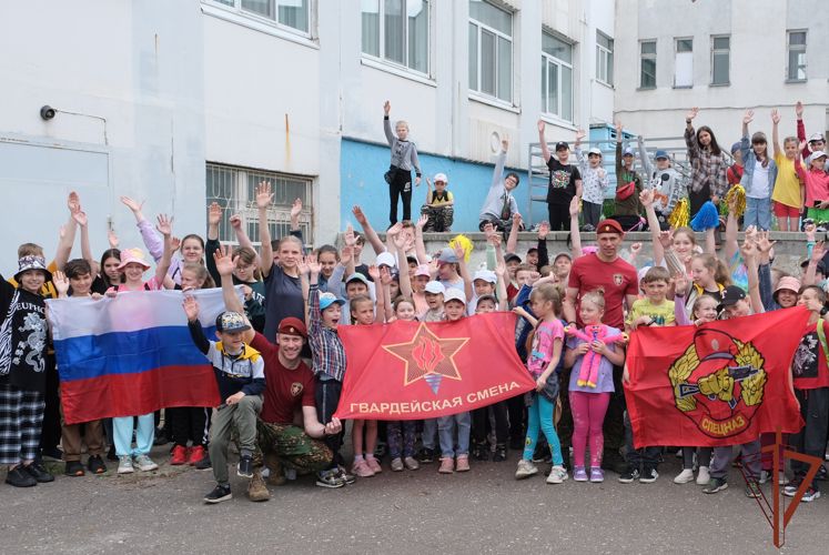 Более ста школьников стали участниками «Зарядки с Росгвардией» в Орле