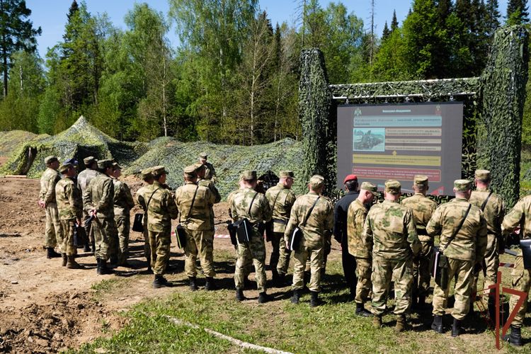 Учебно-методический сбор руководящего состава Уральского округа Росгвардии проходит в Екатеринбурге