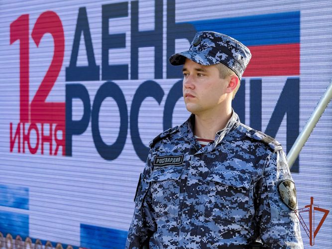 Росгвардия обеспечила безопасность жителей Сибири в День России