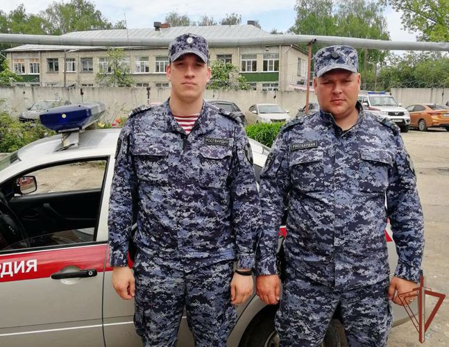 В Нижнем Новгороде росгвардейцы вернули домой потерявшегося мальчика