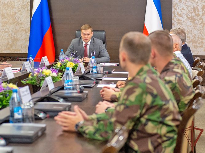Росгвардейцам - участникам спецоперации в Хакасии вручили госнаграды