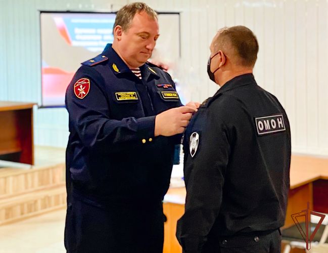 Росгвардейцам-участникам спецоперации вручены госнагарды в Волгограде
