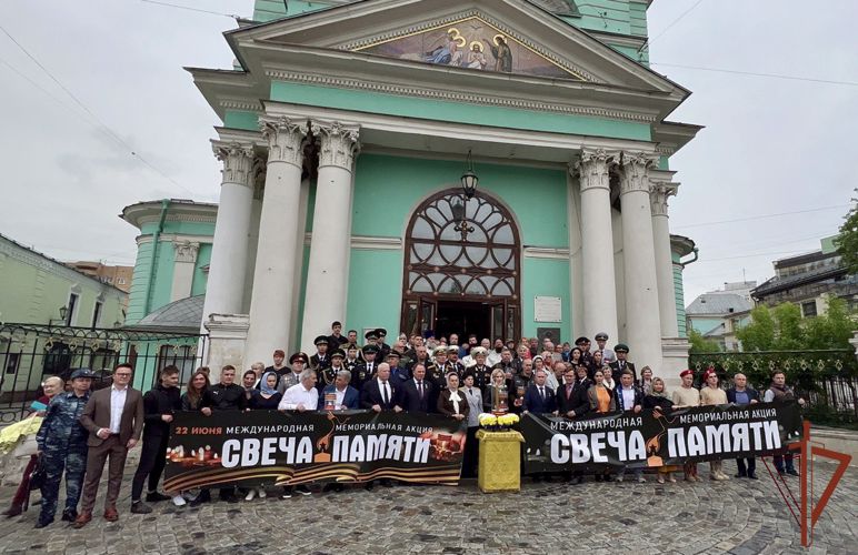 Сотрудники Центра специального назначения вневедомственной охраны приняли участие в мемориальной акции «Свеча Памяти»