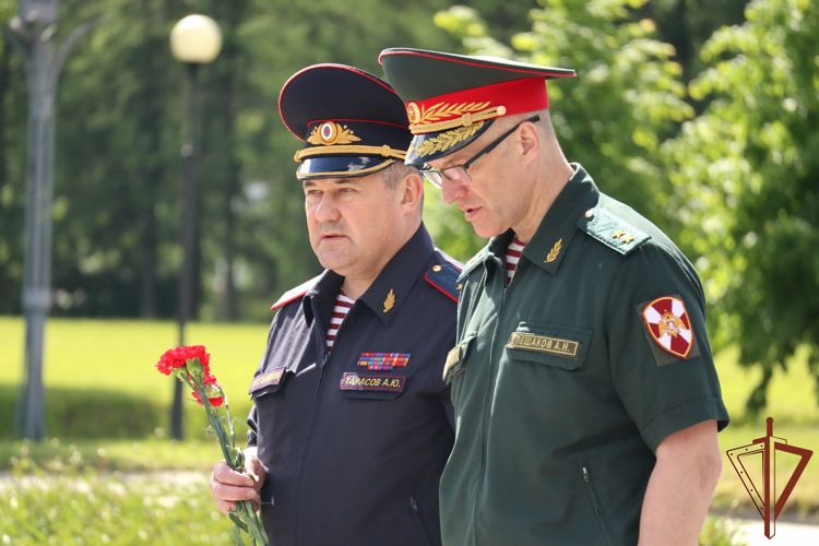  В посвящённых Дню памяти и скорби мероприятиях приняли участие росгвардейцы Северо-Западного округа