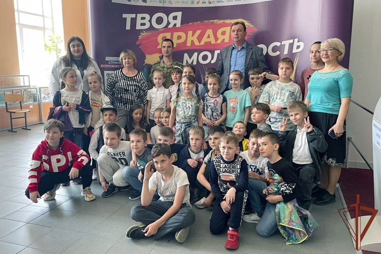 Росгвардейцы организовали комплекс мероприятий для детей Юга России