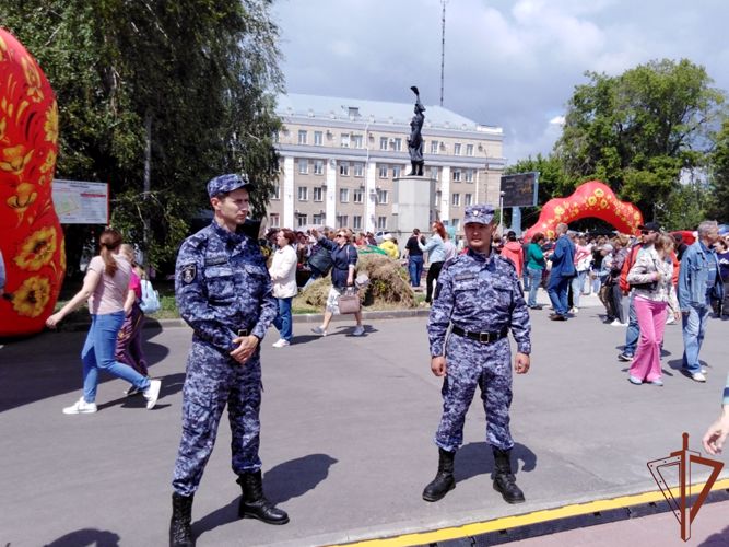 Росгвардия на Урале обеспечила безопасность мероприятий, посвящённых Дню России
