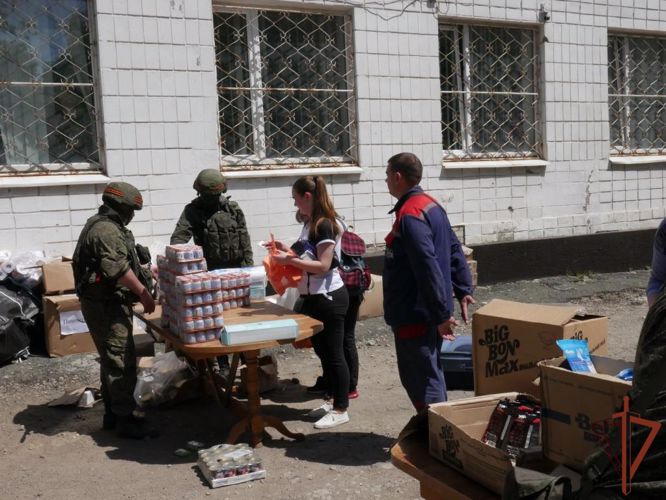 Росгвардейцы обеспечили безопасность доставки гуманитарных грузов в Херсонскую и Запорожскую области