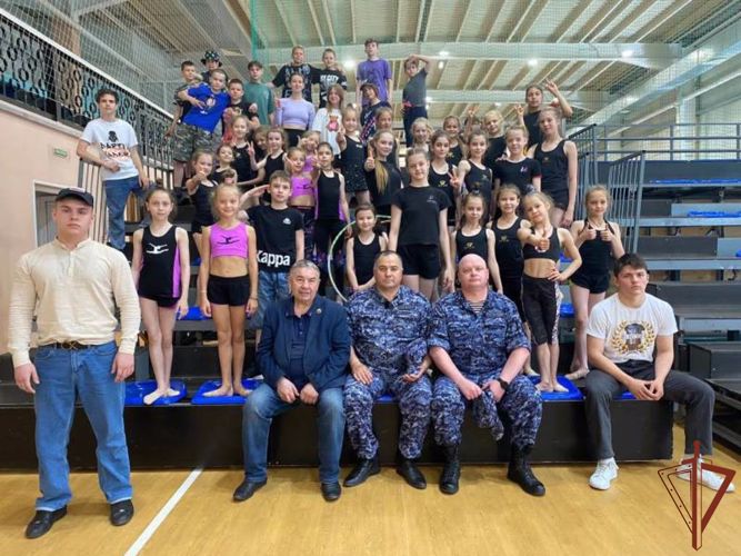 В Уральском округе продолжается всероссийский ведомственный проект «Каникулы с Росгвардией» 