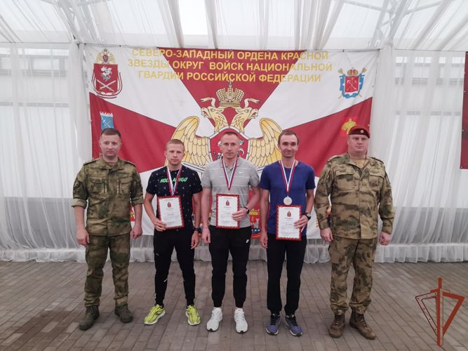 В Ленинградской области прошли чемпионаты СЗО Росгвардии по служебному биатлону и легкоатлетическому кроссу