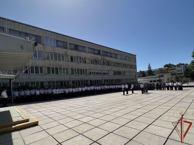  Сотрудники Росгвардии обеспечили правопорядок во время празднования Дня города в Симферополе