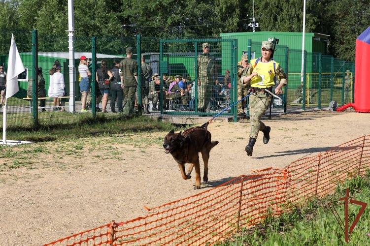 Команда Росгвардии стала призером международного кинологического конкурса «Верный друг»