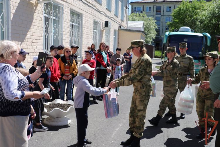 Росгвардия на Урале провела мероприятия, посвящённые Международному дню защиты детей 