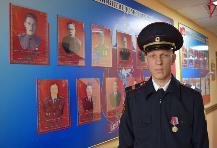  Сотрудник Росгвардии на Камчатке награжден ведомственной медалью «За спасение»