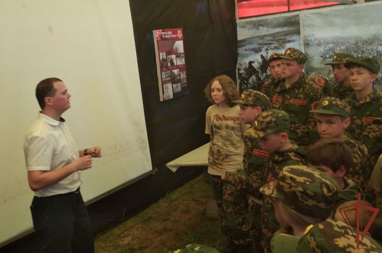 При участии Росгвардии открылась первая смена военно-патриотического сбора для детей и подростков в Подмосковье