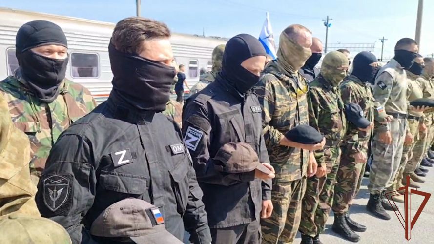 Бойцы Росгвардии вернулись в Югру после выполнения задач по защите мирного населения Донбасса (видео)