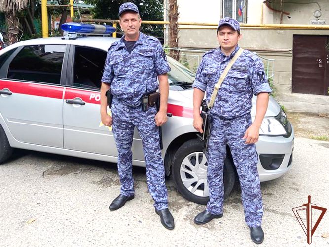   Утратившему связь с родственниками мужчине помогли росгвардейцы в Сочи 