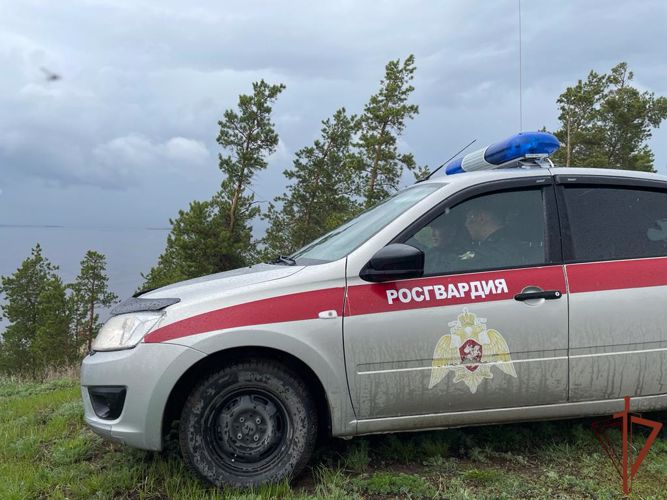 Патруль Росгвардии разыскал потерявшегося ребёнка в Якутии 