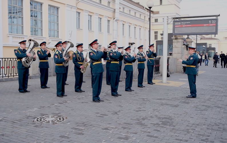 Сотрудники Росгвардии, принимавшие участие в специальной военной операции, прибыли в Екатеринбург 