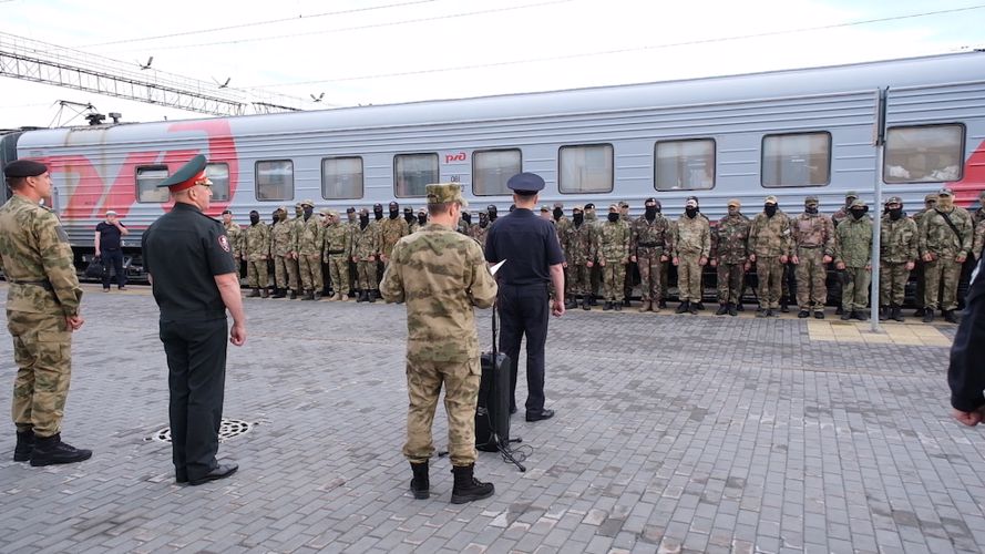 Сотрудники Росгвардии, принимавшие участие в специальной военной операции, прибыли в Екатеринбург 