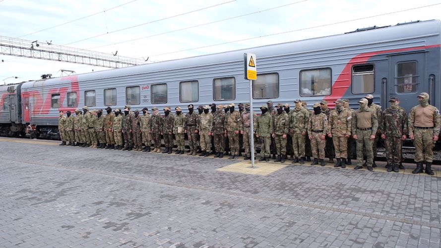 Сотрудники Росгвардии, принимавшие участие в специальной военной операции, прибыли в Екатеринбург 