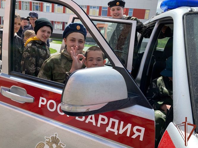 В Сибири продолжаются мероприятия акции «Каникулы с Росгвардией»