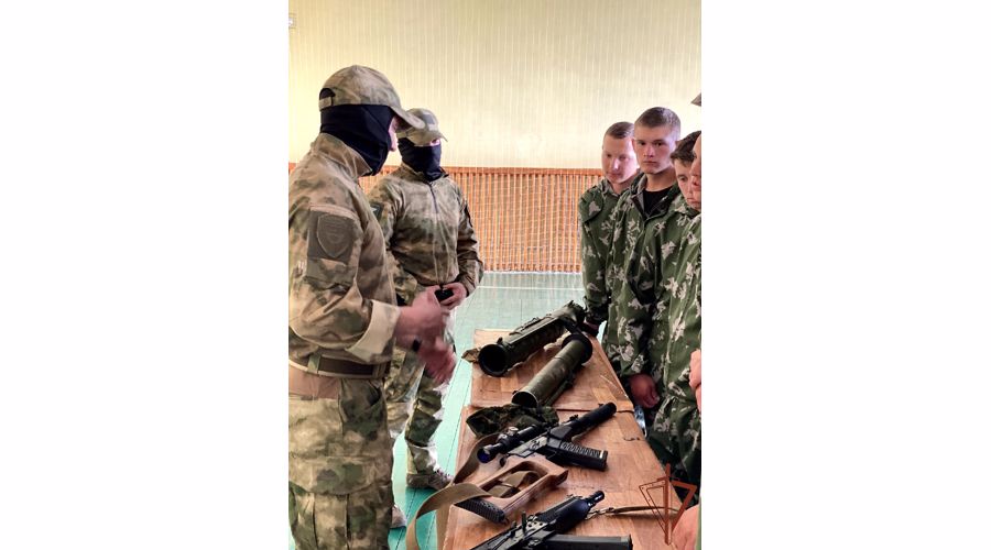 Росгвардейцы принимают участие в военно-исторических сборах «Армата» в Белгородской области