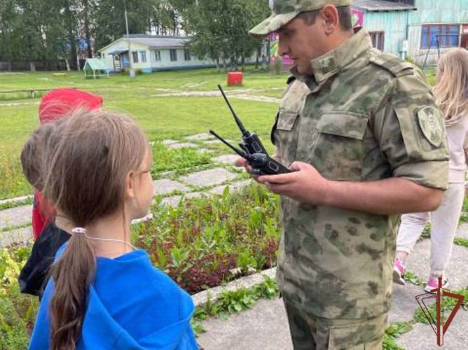 Для юных жителей Сибири проводятся мероприятия в рамках акции «Каникулы с Росгвардией»