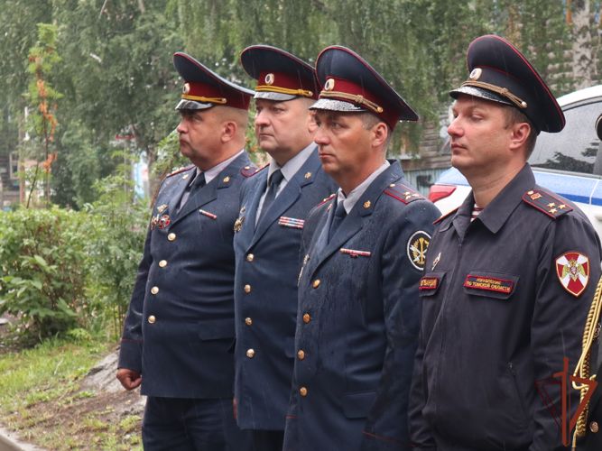 Росгвардейцы почтили память погибших курсантов Томского высшего военного командного училища связи