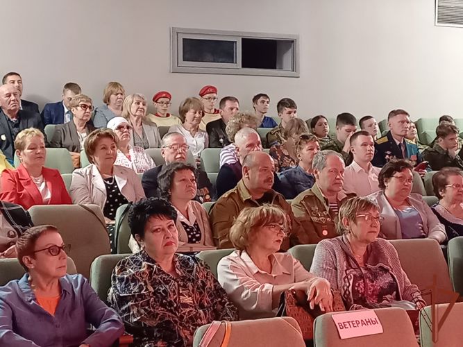 Росгвардия поздравила ветеранов боевых действий с праздником в Лесном