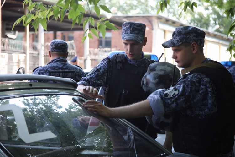 Росгвардейцы на Урале почтили память Героя России Магомеда Нурбагандова