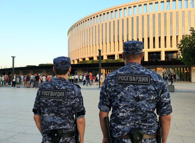 В Краснодаре росгвардейцы обеспечили правопорядок во время футбольного матча 