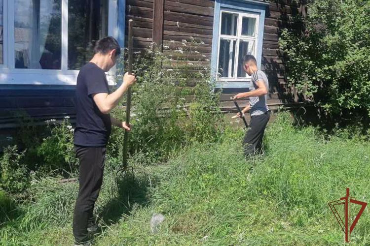 Росгвардейцы помогли ветерану Великой Отечественной войны в Бурятии