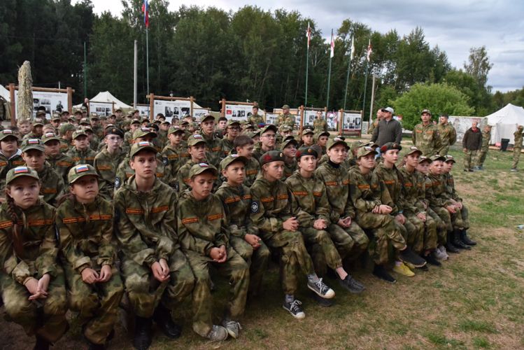 Герой России Игорь Задорожный встретился с участниками сбора «Гвардейская смена»