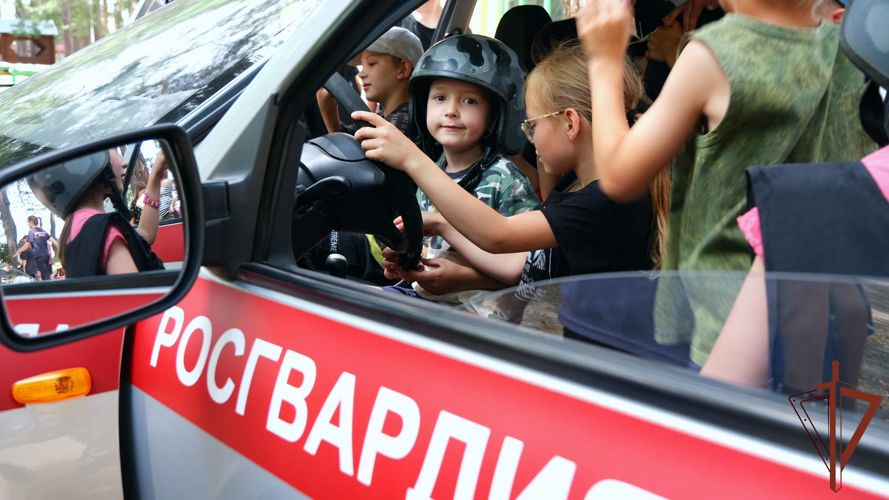 Ведомственная акция «Каникулы с Росгвардией» проходит в регионах Центрального федерального округа 