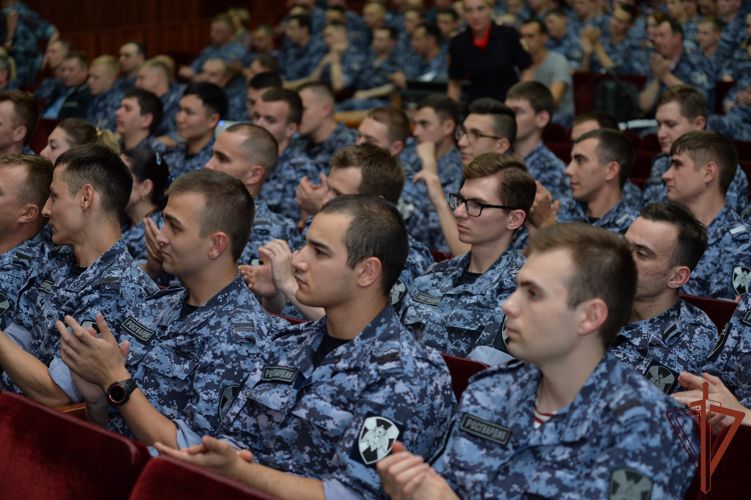 Центр профессиональной подготовки сотрудников вневедомственной охраны Росгвардии отметил своё 28-летие