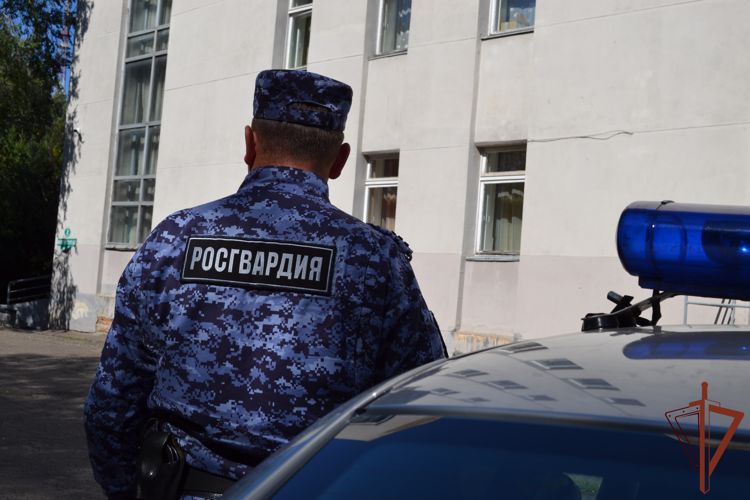 Трагедию в общественном транспорте Омска предотвратили сотрудники Росгвардии  