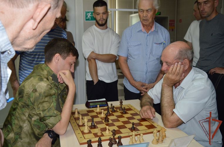 Росгвардия на Урале провела цикл социальных и спортивных мероприятий, посвящённых Международному дню шахмат