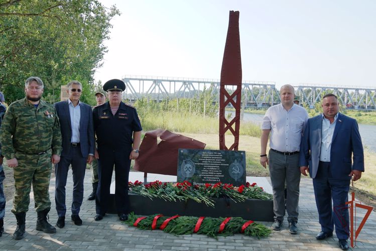 В Пскове торжественно открыли памятник, посвященный подвигу бойцов НКВД и воинов-саперов